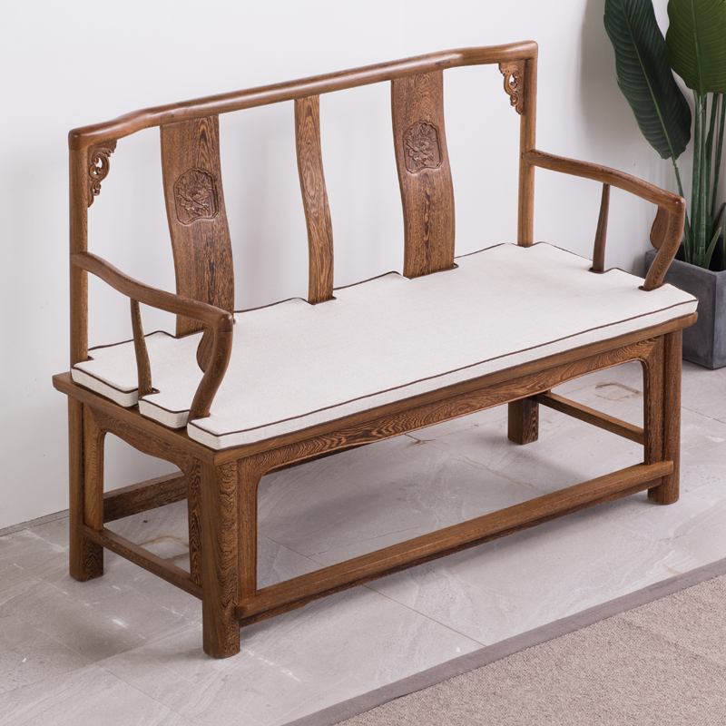 紅木新寵，簡約雅致——探索雞翅木沙發在現代中式客廳中的魅力